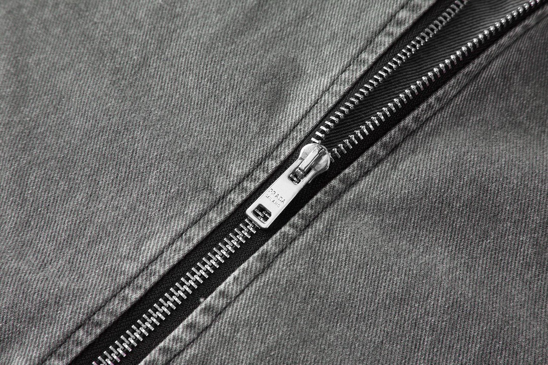 PRADA 普拉达 做旧logo徽标 拉链牛仔衬衫 外套 长袖 水洗灰 GEC086-13B4-F01AY-S-232