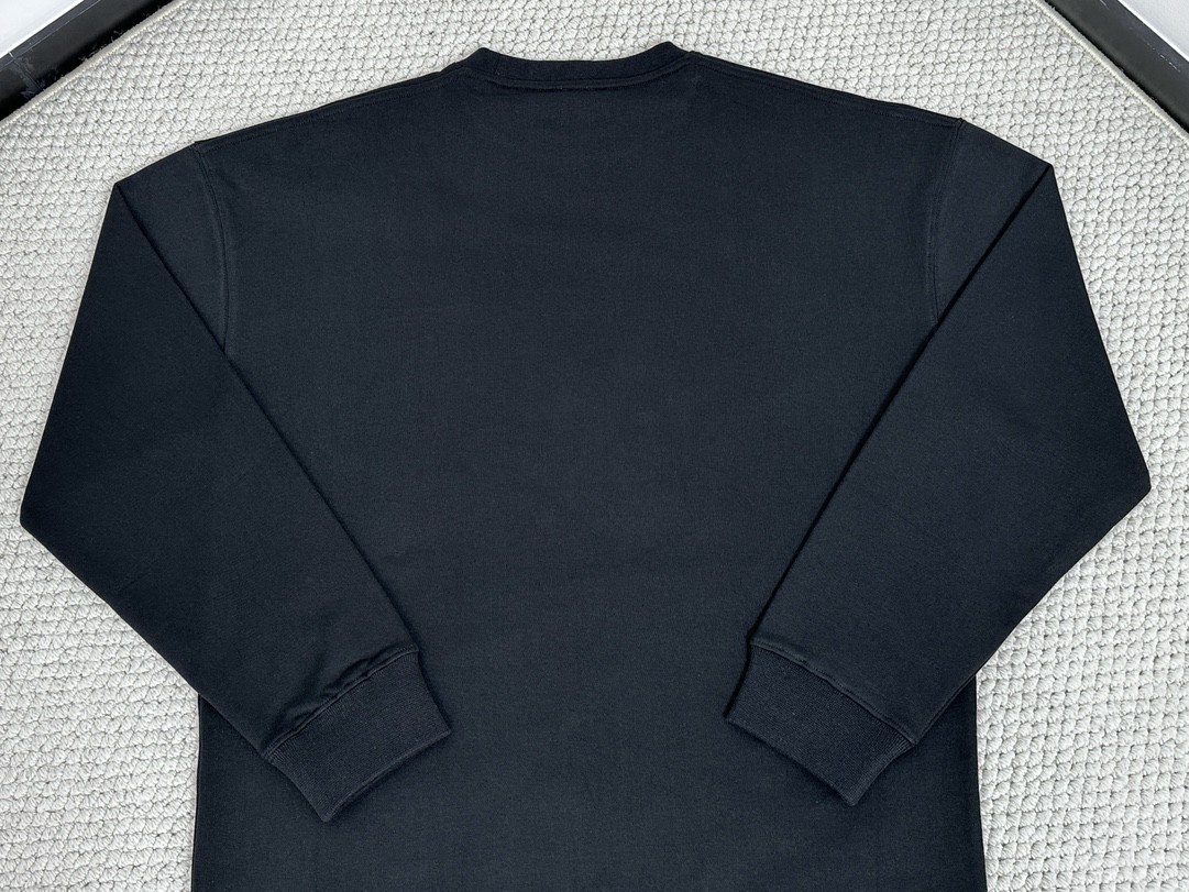 Loewe 罗意威 彩色字母Logo刺绣图案卫衣 圆领 长袖 秋冬 黑色 H526Y24X45-1489