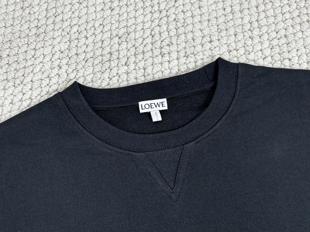 Loewe 罗意威 彩色字母Logo刺绣图案卫衣 圆领 长袖 秋冬 黑色 H526Y24X45-1489