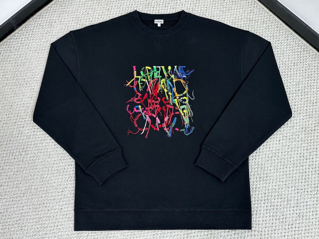 Loewe 罗意威 彩色字母Logo刺绣图案卫衣 圆领 长袖 秋冬 黑色 H526Y24X45-1489