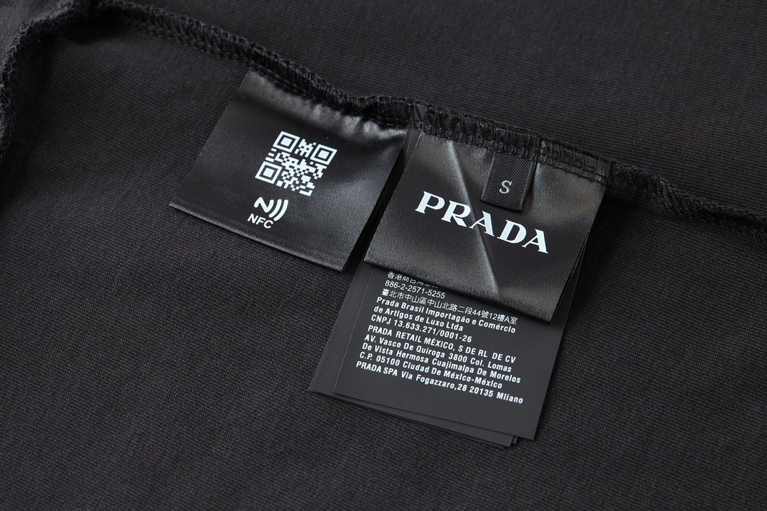 PRADA 普拉达 纯色尼龙拼接口袋卫衣 圆领 长袖 黑色 UJL35B-11JE-F0806-S-OOO