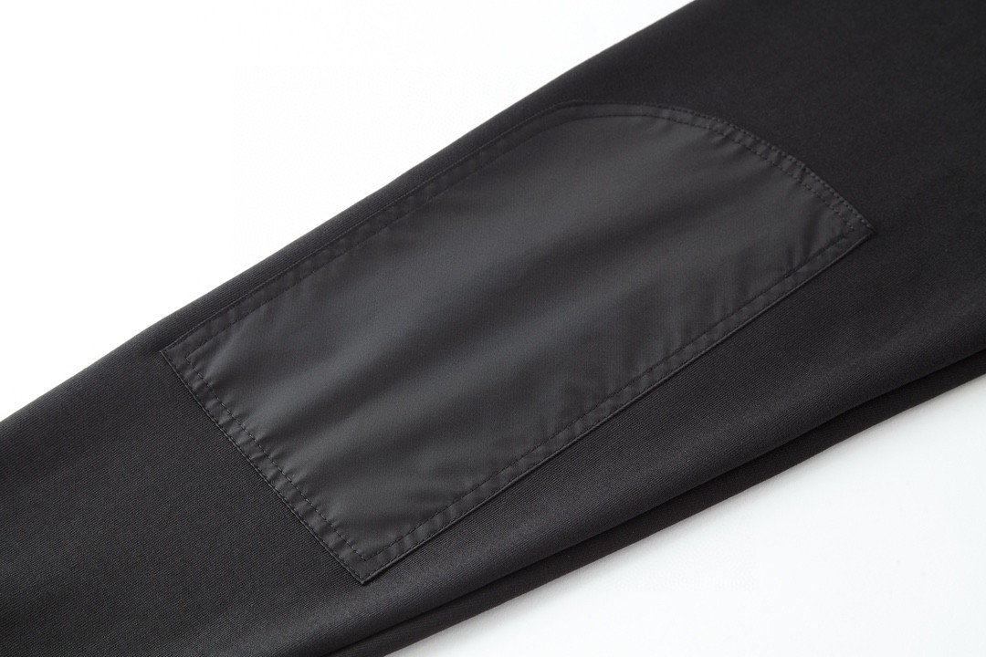 PRADA 普拉达 纯色尼龙拼接口袋卫衣 圆领 长袖 黑色 UJL35B-11JE-F0806-S-OOO