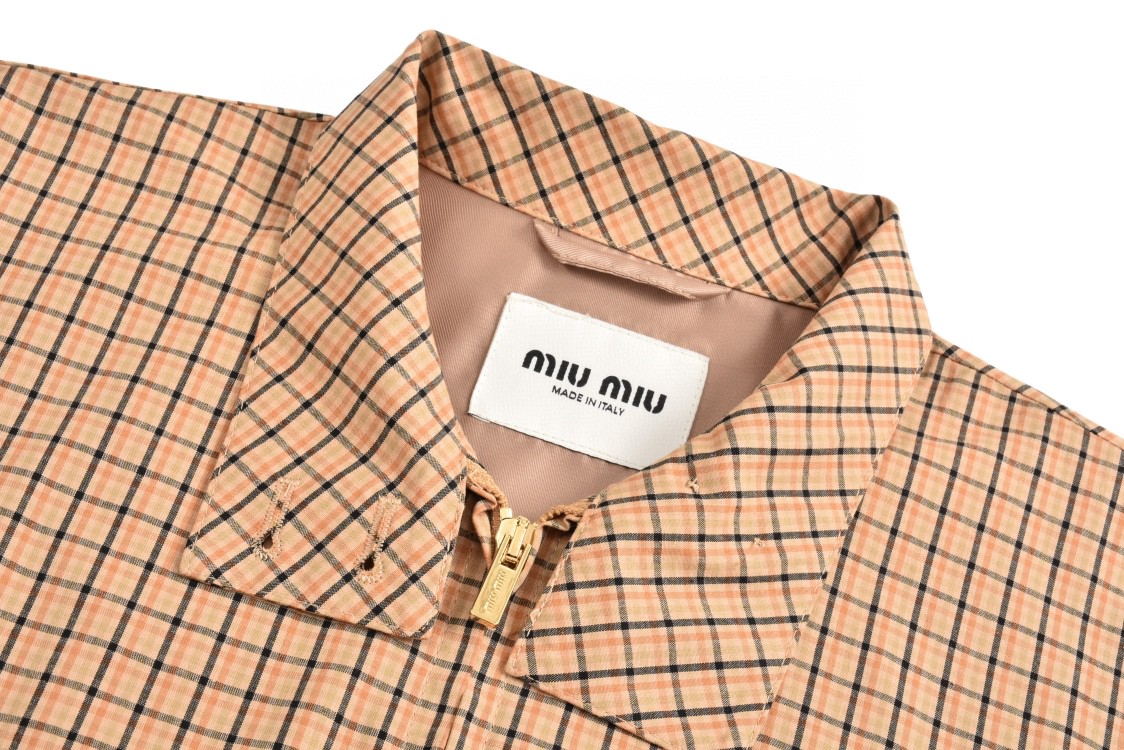 MIU MIU 缪缪 格纹字母刺绣徽标拉链立领夹克 外套 长袖 卡其灰