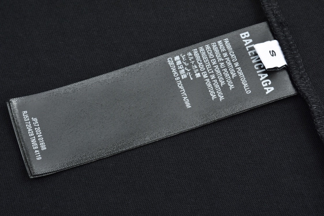 Balenciaga 巴黎世家 情人节限定硅胶爱心字母logo印花短袖 T恤 夏季 黑色 641675TQVV89034