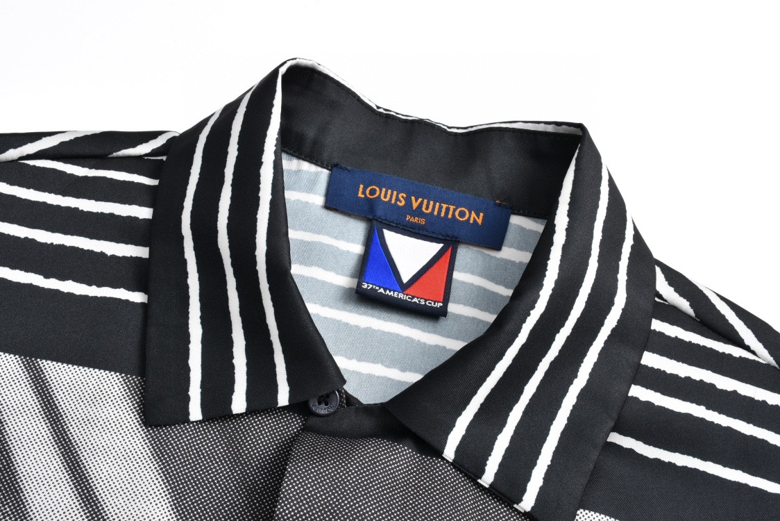 LOUIS VUITTON 路易威登 美洲杯 抽象印花衬衫 短袖 1AFVTQ