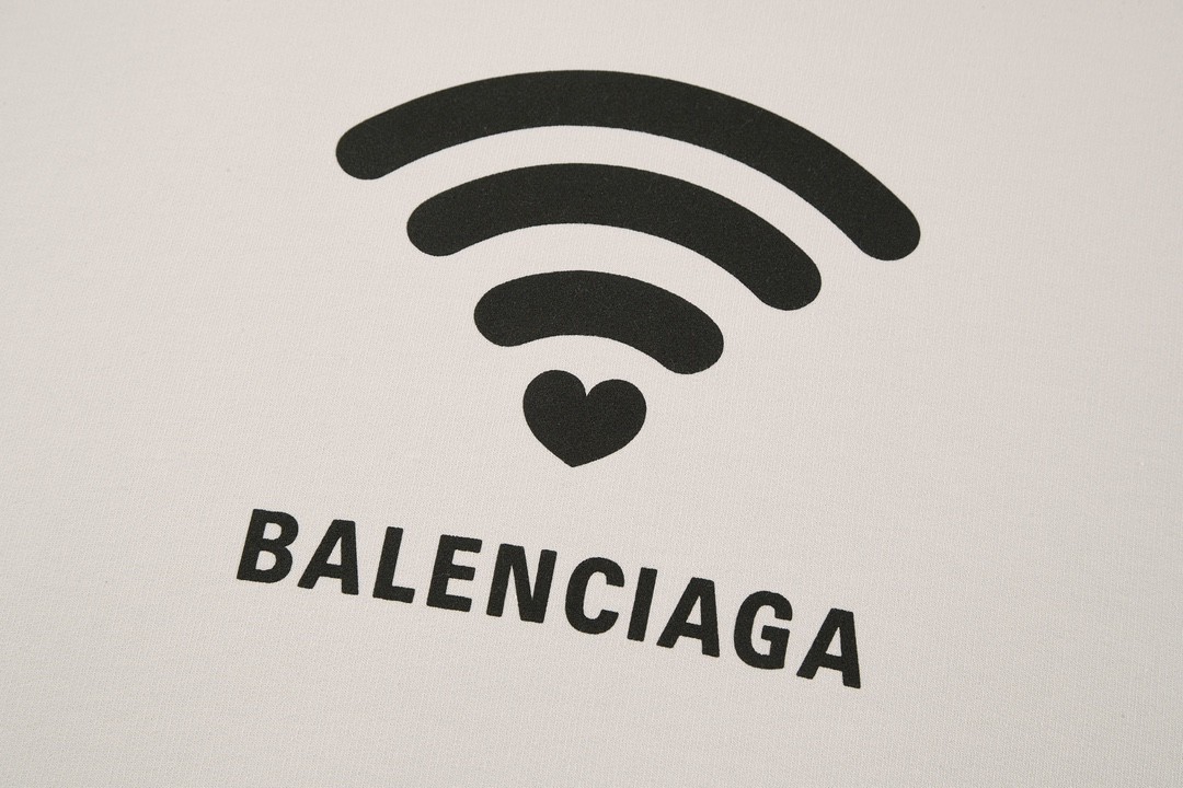 Balenciaga 巴黎世家 爱心wifi字母logo印花连帽卫衣 长袖 秋冬 白色 739024TQVK33307