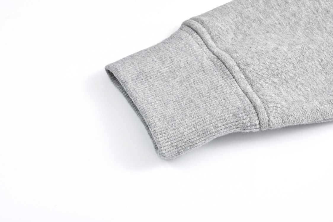 PRADA 普拉达 纯色三角标卫衣 圆领 长袖 灰色 134668-11LN-F0031-S-231