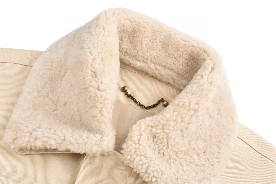 LOUIS VUITTON 路易威登 浮雕压花可拆卸毛领夹克 长袖 外套 秋冬款 米白色 1AATGZ