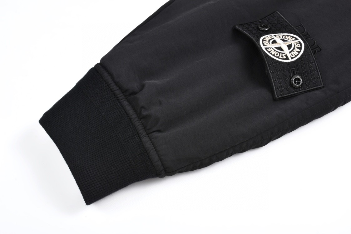 DIOR 迪奥 STONEISLAND 联名款 FW24 纯色字母Logo徽标飞行员夹克 棉服 外套 长袖 黑色 493C401A6263-C989