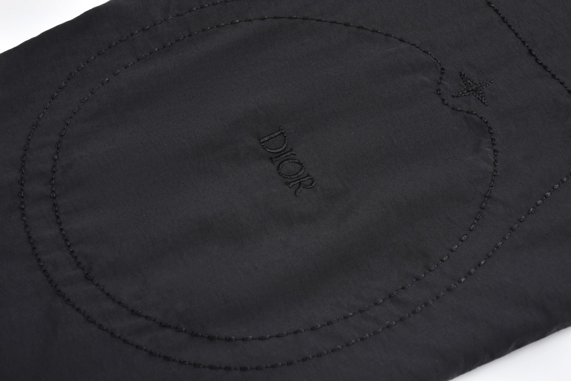 DIOR 迪奥 STONEISLAND 联名款 FW24 纯色字母Logo徽标飞行员夹克 棉服 外套 长袖 黑色 493C401A6263-C989