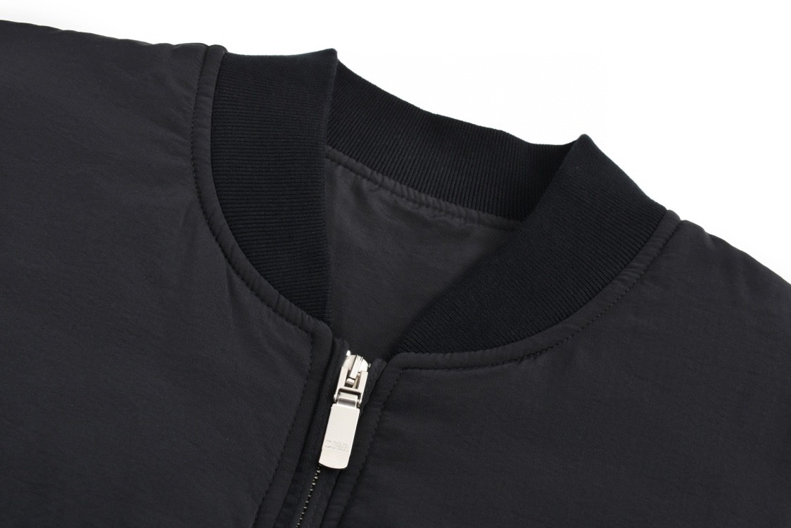 DIOR 迪奥 STONEISLAND 联名款 FW24 纯色字母Logo徽标飞行员夹克 棉服 外套 长袖 黑色 493C401A6263-C989