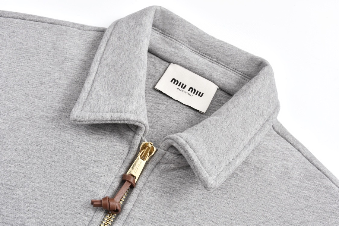 MIU MIU 缪缪 纯色字母logo徽标拉链卫衣 夹克 外套 长袖 灰色 ML1060-15EG-F0031-S-OOO