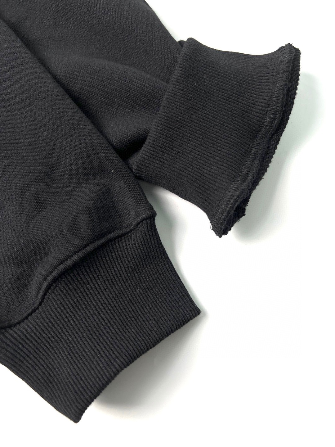 FENDI 芬迪 拉链口袋 圆领卫衣 长袖 套头 黑色 FY3938APN0F0QA1