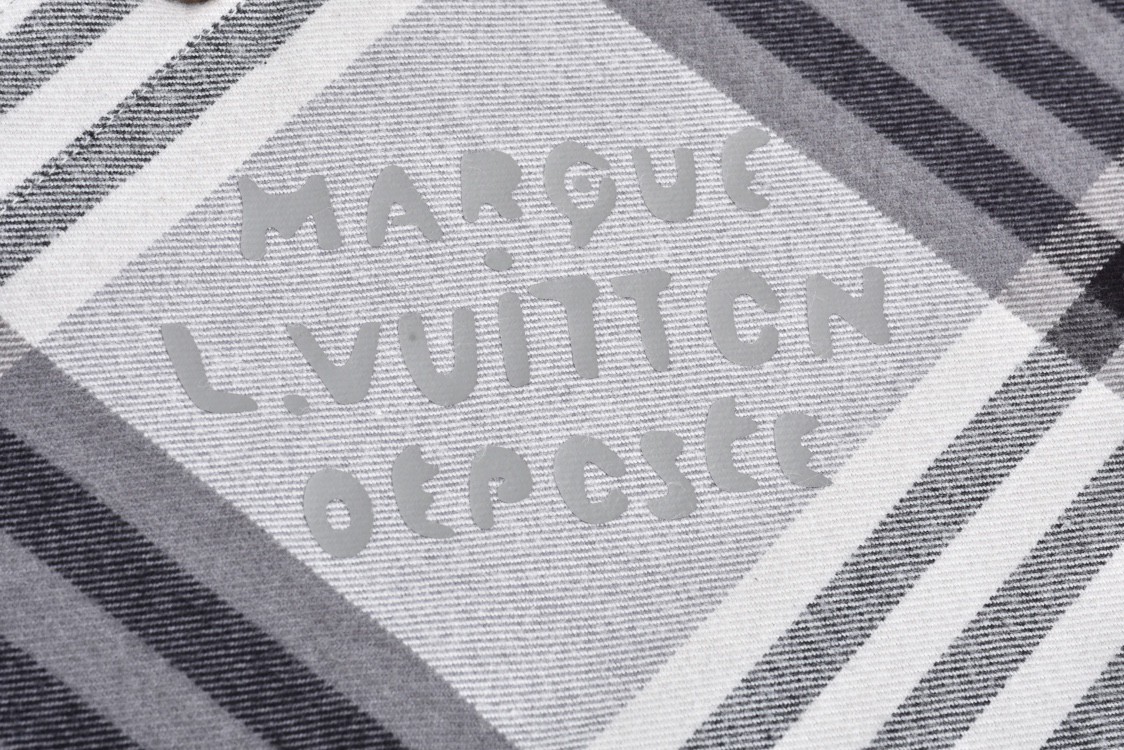 LOUIS VUITTON 路易威登 格纹法兰绒衬衫 长袖 外套 秋冬款 灰色 1AFXSY