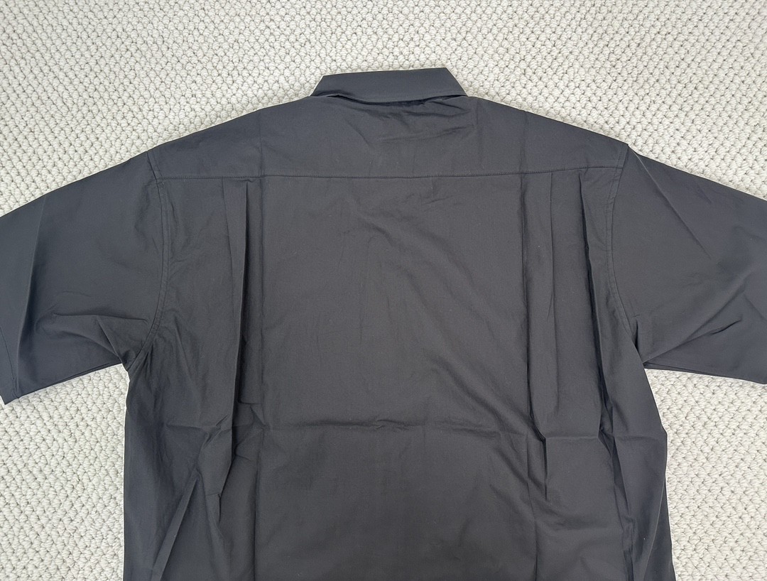 Balenciaga 巴黎世家 环形图案字母logo印花衬衫 短袖 黑色