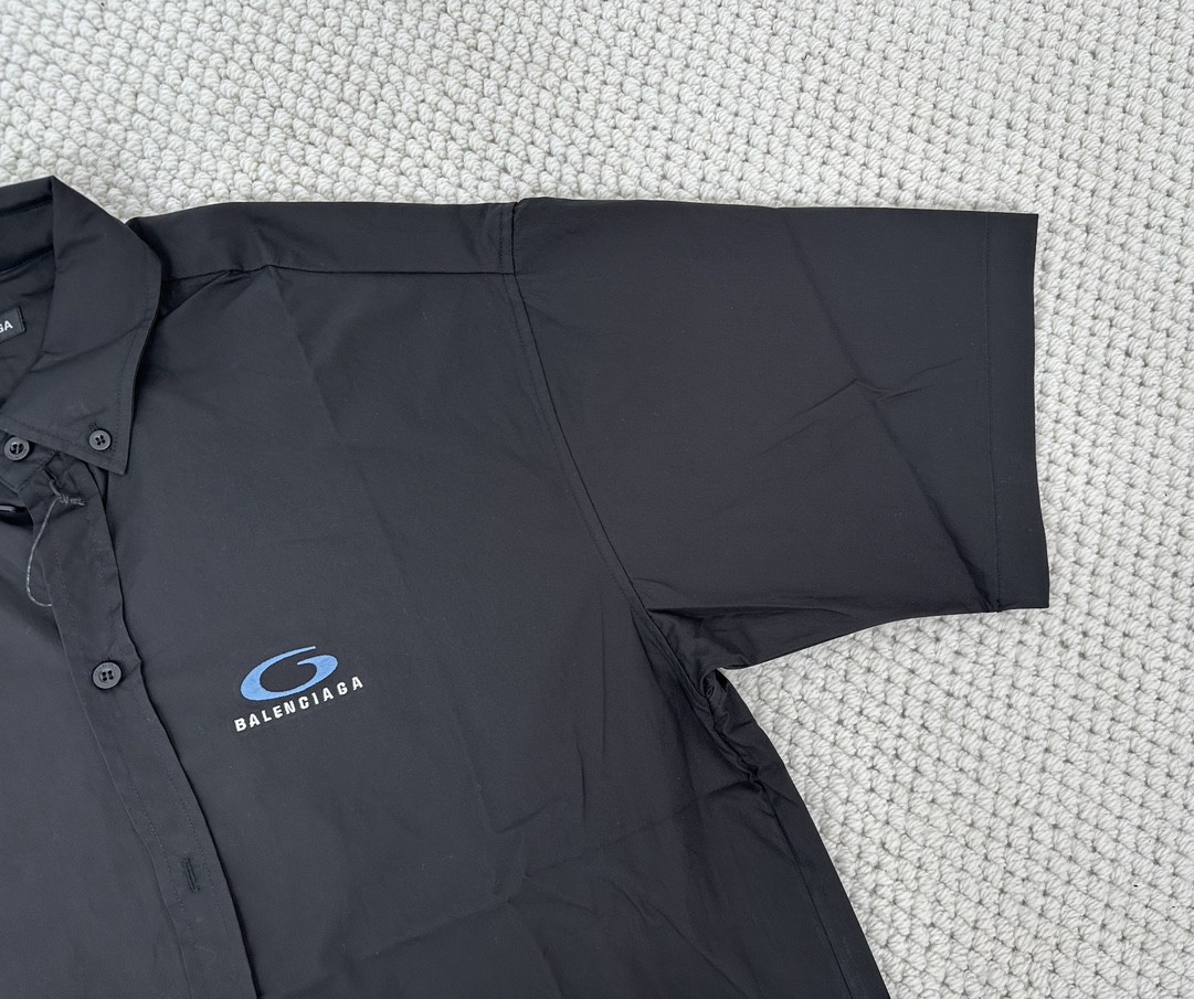 Balenciaga 巴黎世家 环形图案字母logo印花衬衫 短袖 黑色