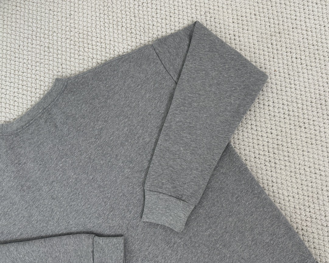 DIOR 迪奥 纯色刺绣字母Logo卫衣 圆领 长袖 灰色