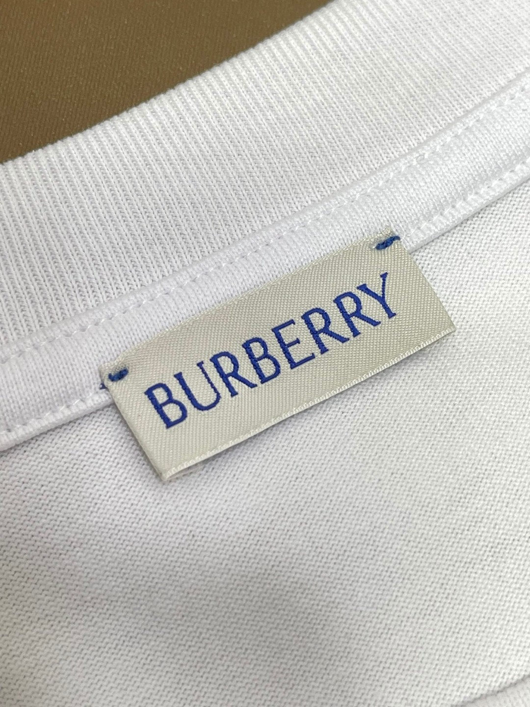 Burberry 巴宝莉 条纹装饰刺绣战马图案短袖 T恤 圆领 短款 夏季 黑色 白色 80910261