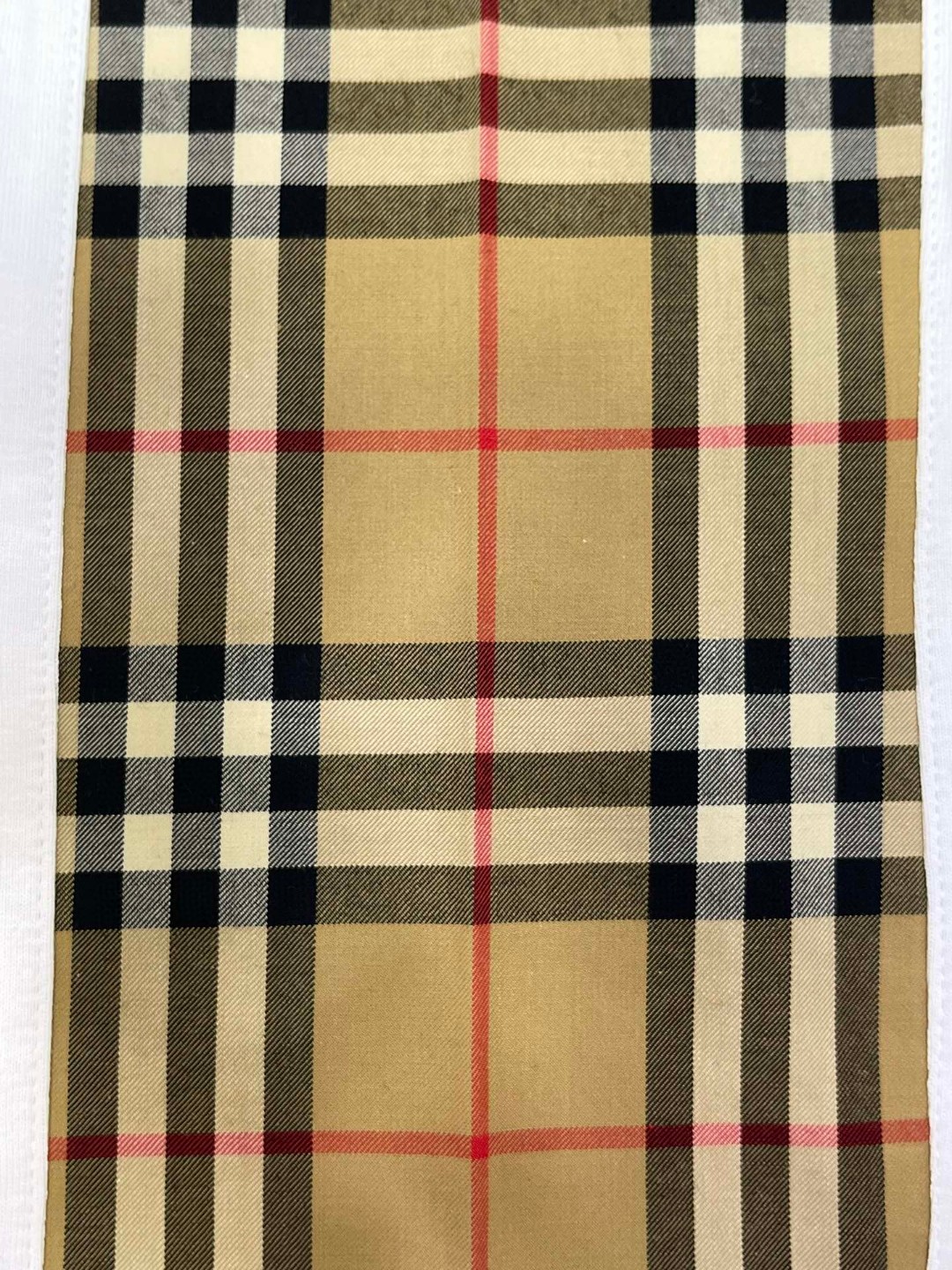Burberry 巴宝莉 格纹拼接字母logo刺绣图案短袖 T恤 圆领 短款 夏季 黑色 白色 80331011