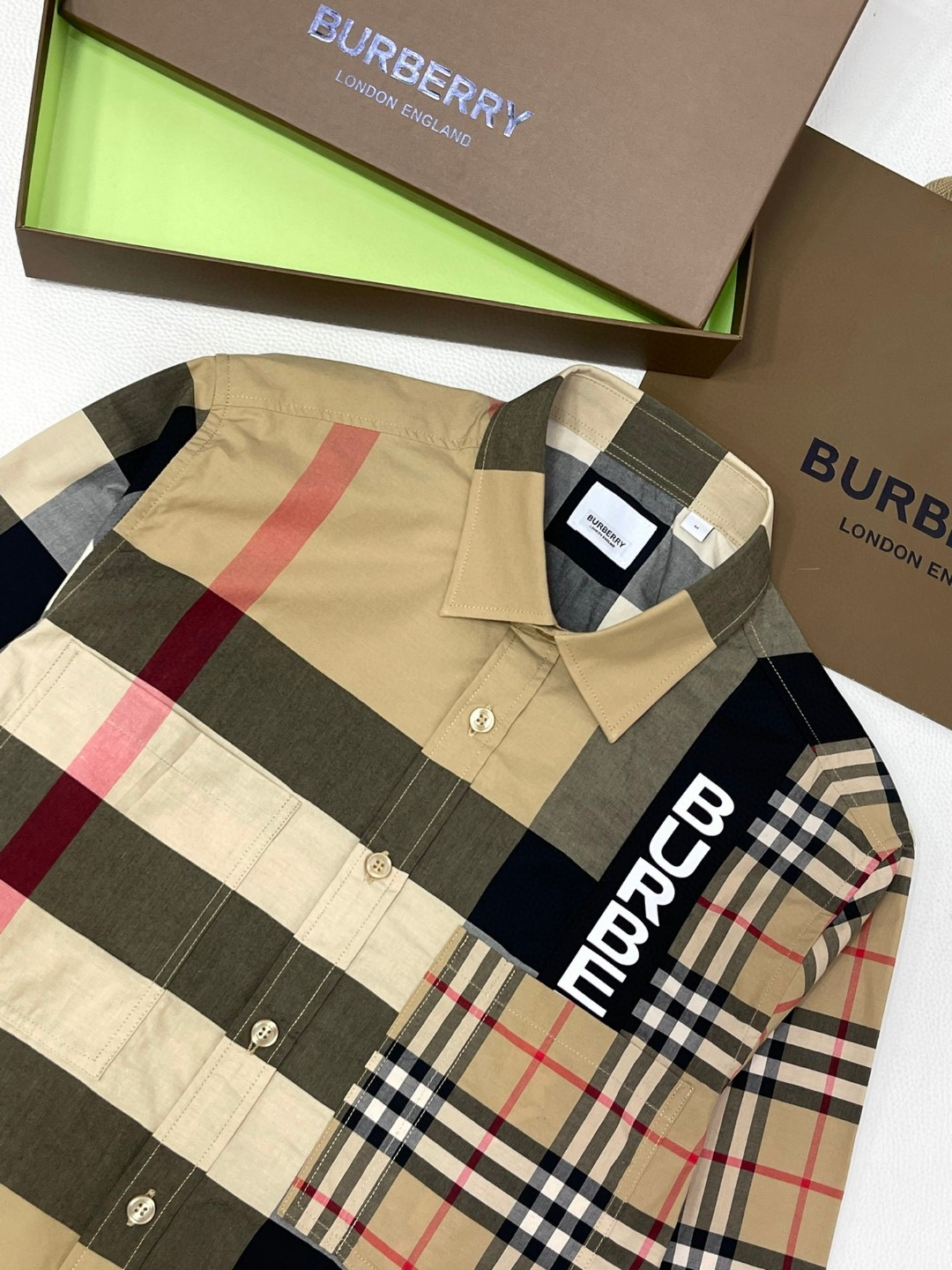 Burberry 巴宝莉 格纹字母logo印花衬衫 长袖 外套 秋冬款 米色 灰色 80331011