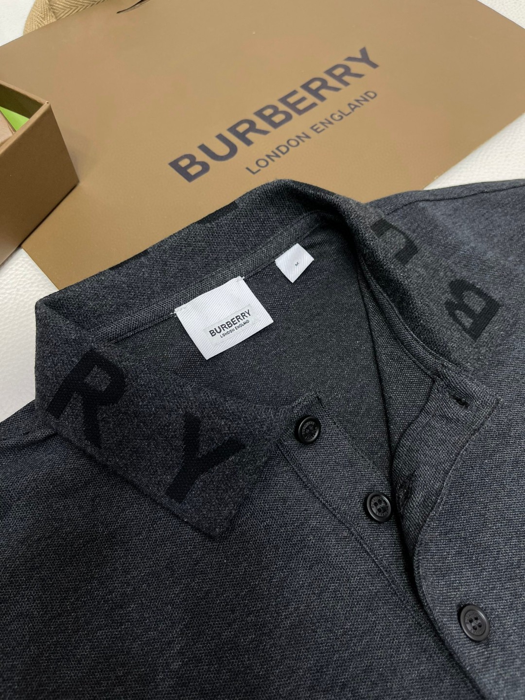 Burberry 巴宝莉 纯色logo字母领Polo衫 短袖 T恤 圆领 短款 夏季 黑色 白色 80675361 80135011