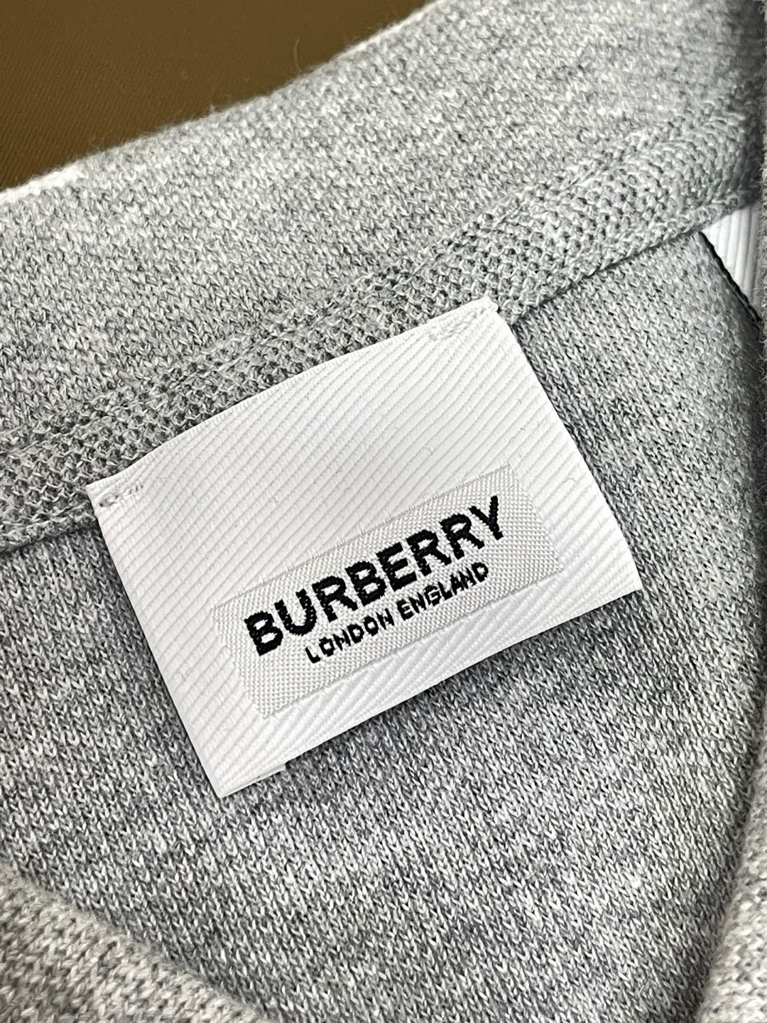 Burberry 巴宝莉 纯色logo字母领Polo衫 短袖 T恤 圆领 短款 夏季 黑色 白色 80675361 80135011