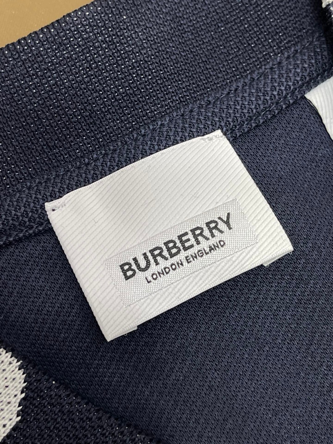 Burberry 巴宝莉 纯色logo字母领Polo衫 短袖 T恤 圆领 短款 夏季 黑色 白色 80675361 80135011