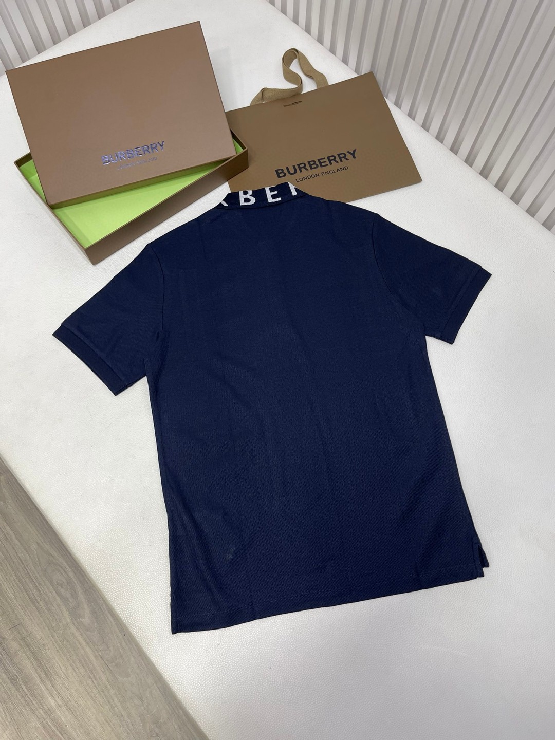 Burberry 巴宝莉 纯色logo字母领Polo衫 短袖 T恤 圆领 短款 夏季 黑色 白色 80675361 80135011