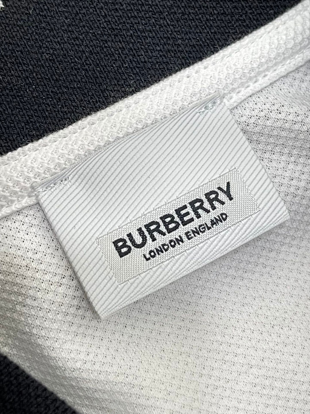 Burberry 巴宝莉 纯色logo字母领Polo衫 短袖 T恤 圆领 短款 夏季 黑色 白色 80675361 80135011