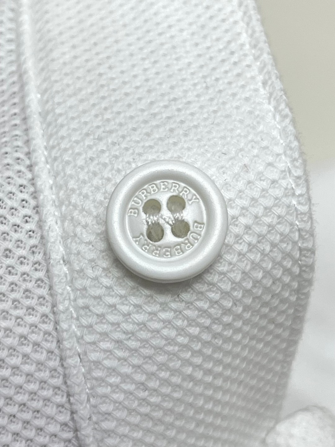 Burberry 巴宝莉 纯色logo字母领Polo衫 短袖 T恤 圆领 短款 夏季 黑色 白色 80675361 80135011