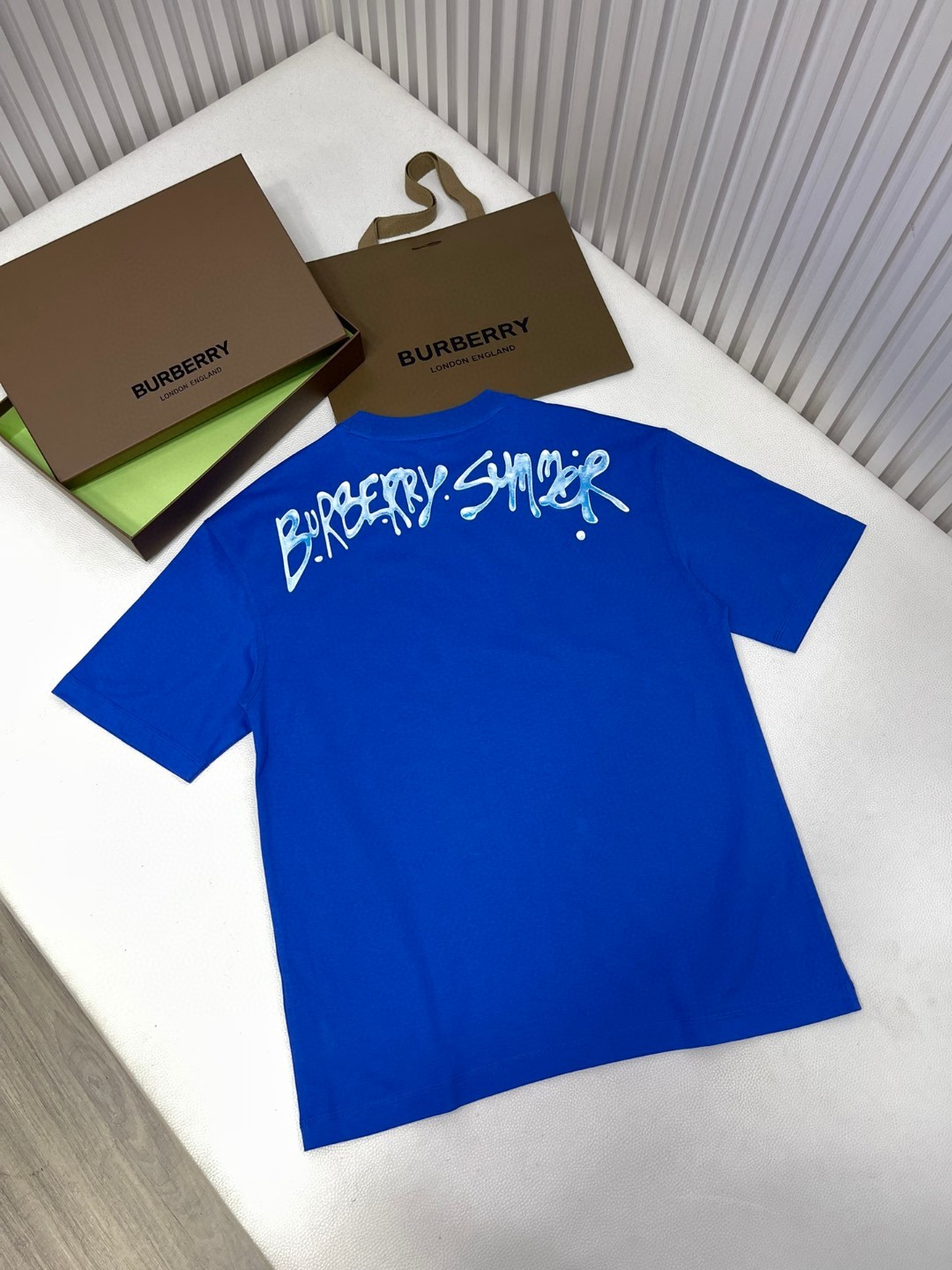 Burberry 巴宝莉 青蛙图案印花短袖 T恤 圆领 短款 夏季 白色 蓝色 72747678