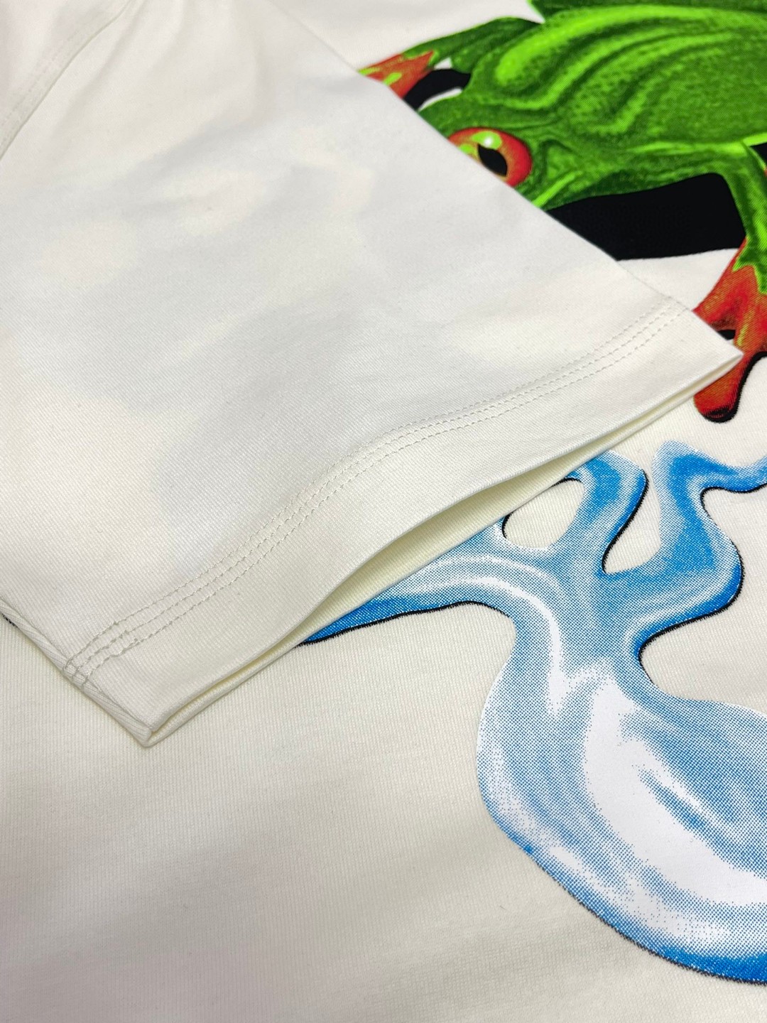 Burberry 巴宝莉 青蛙图案印花短袖 T恤 圆领 短款 夏季 白色 蓝色 72747678