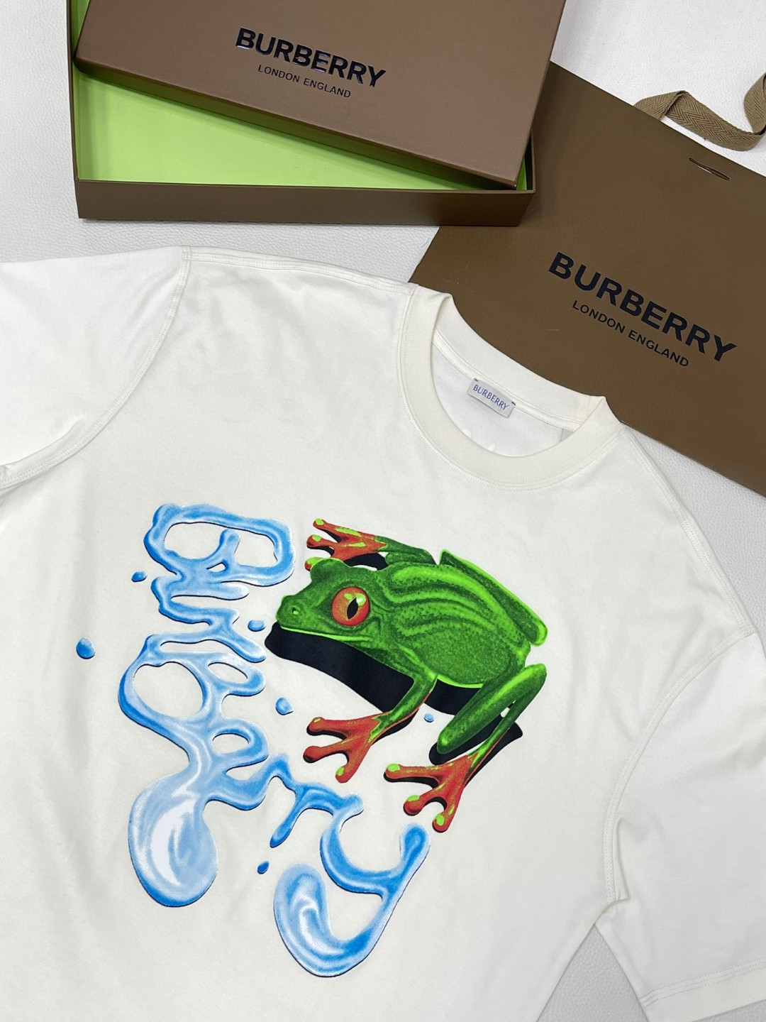 Burberry 巴宝莉 青蛙图案印花短袖 T恤 圆领 短款 夏季 白色 蓝色 72747678