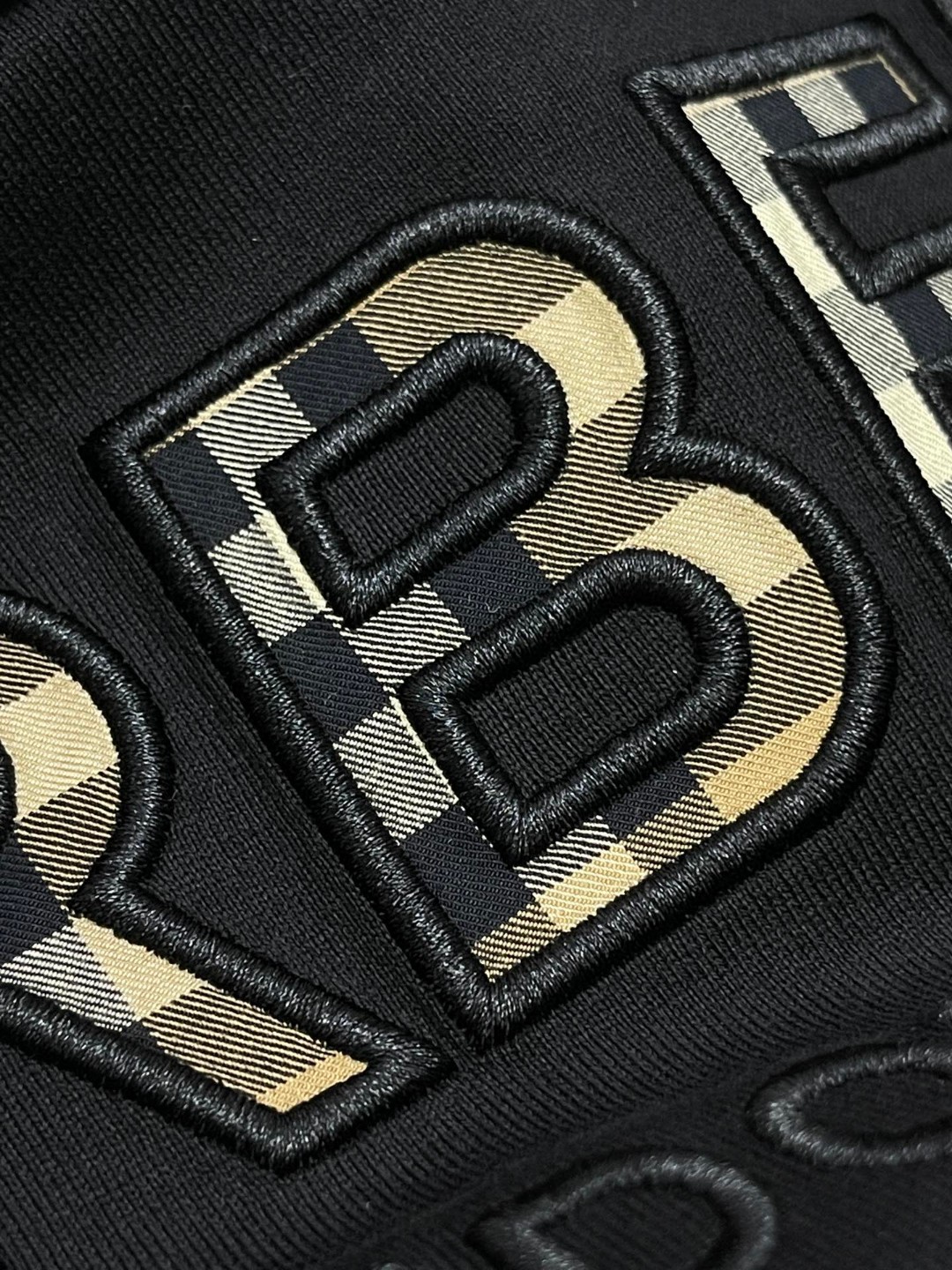 Burberry 巴宝莉 字母logo刺绣图案短袖 T恤 圆领 短款 夏季 黑色 白色 