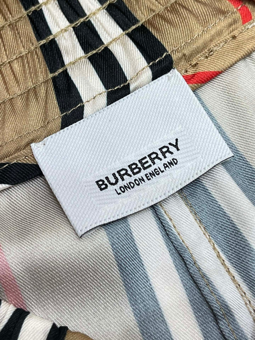 Burberry 巴宝莉 格纹丝质松紧腰 短裤 裤子 休闲裤 棕色 8014286