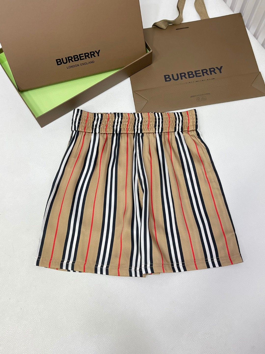 Burberry 巴宝莉 格纹丝质松紧腰 短裤 裤子 休闲裤 棕色 8014286