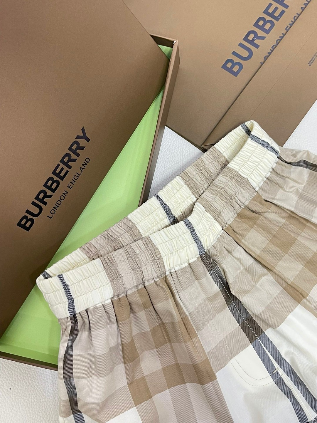 Burberry 巴宝莉 格纹松紧腰 短裤 裤子 休闲裤 米色 80568541