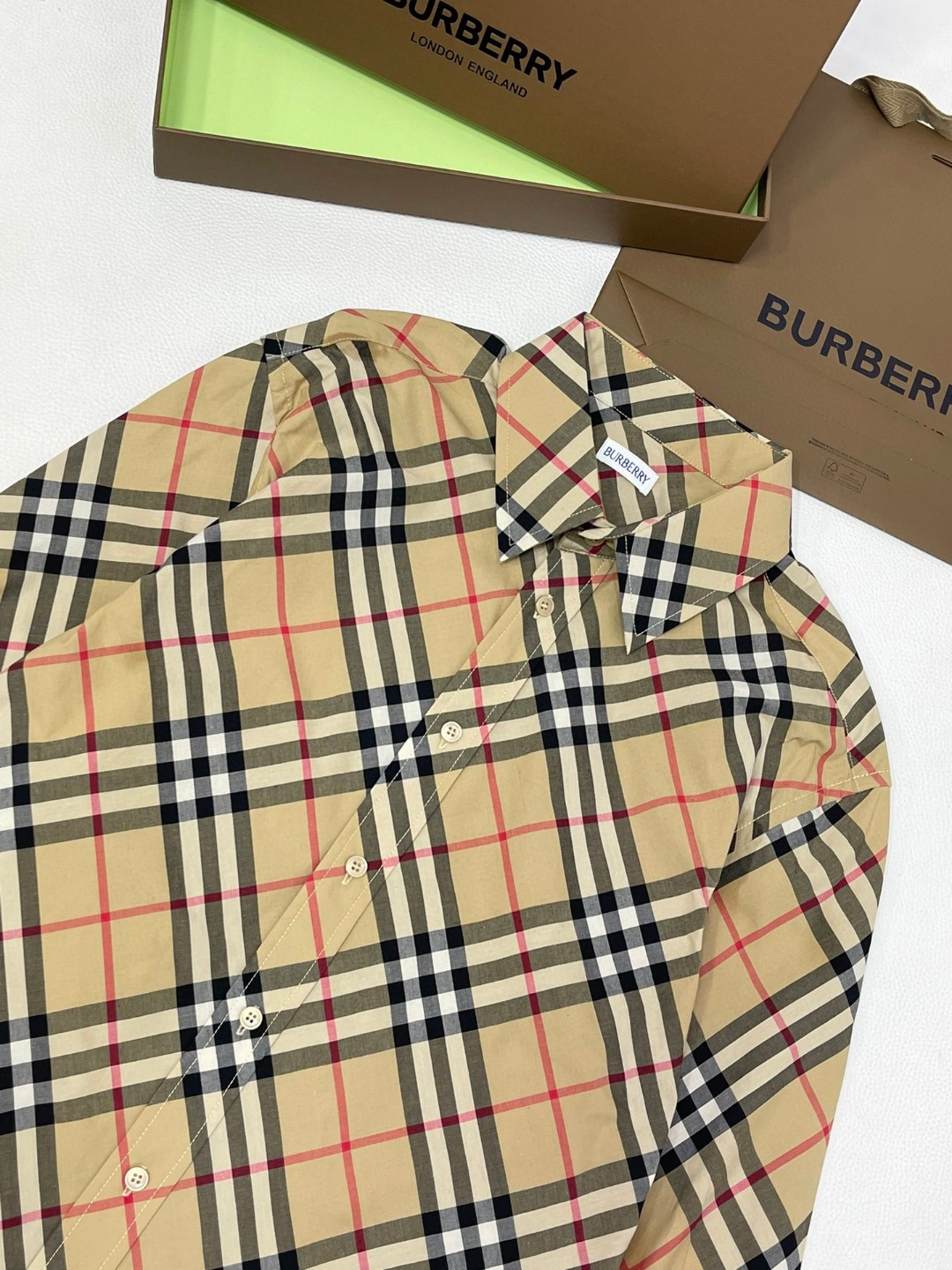 Burberry 巴宝莉 格纹字母logo印花衬衫 长袖 外套 秋冬款 男款 米色 