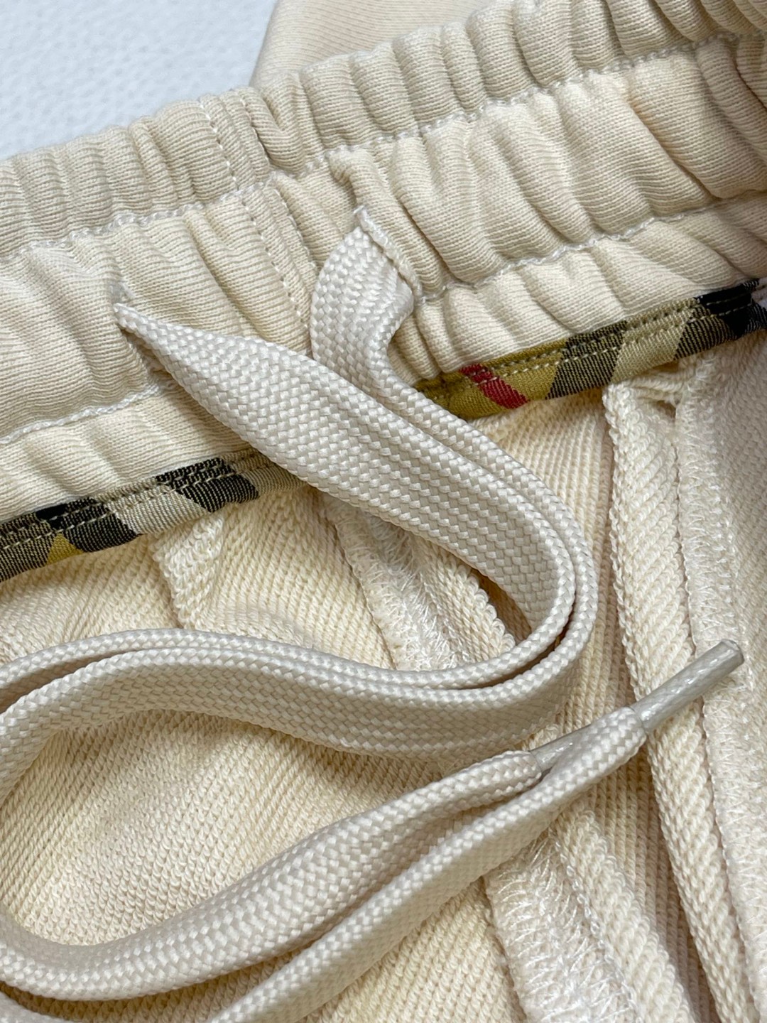 Burberry 巴宝莉 纯色口袋徽标松紧腰短裤 休闲裤 裤子 黑色 绿色 米色 80812321