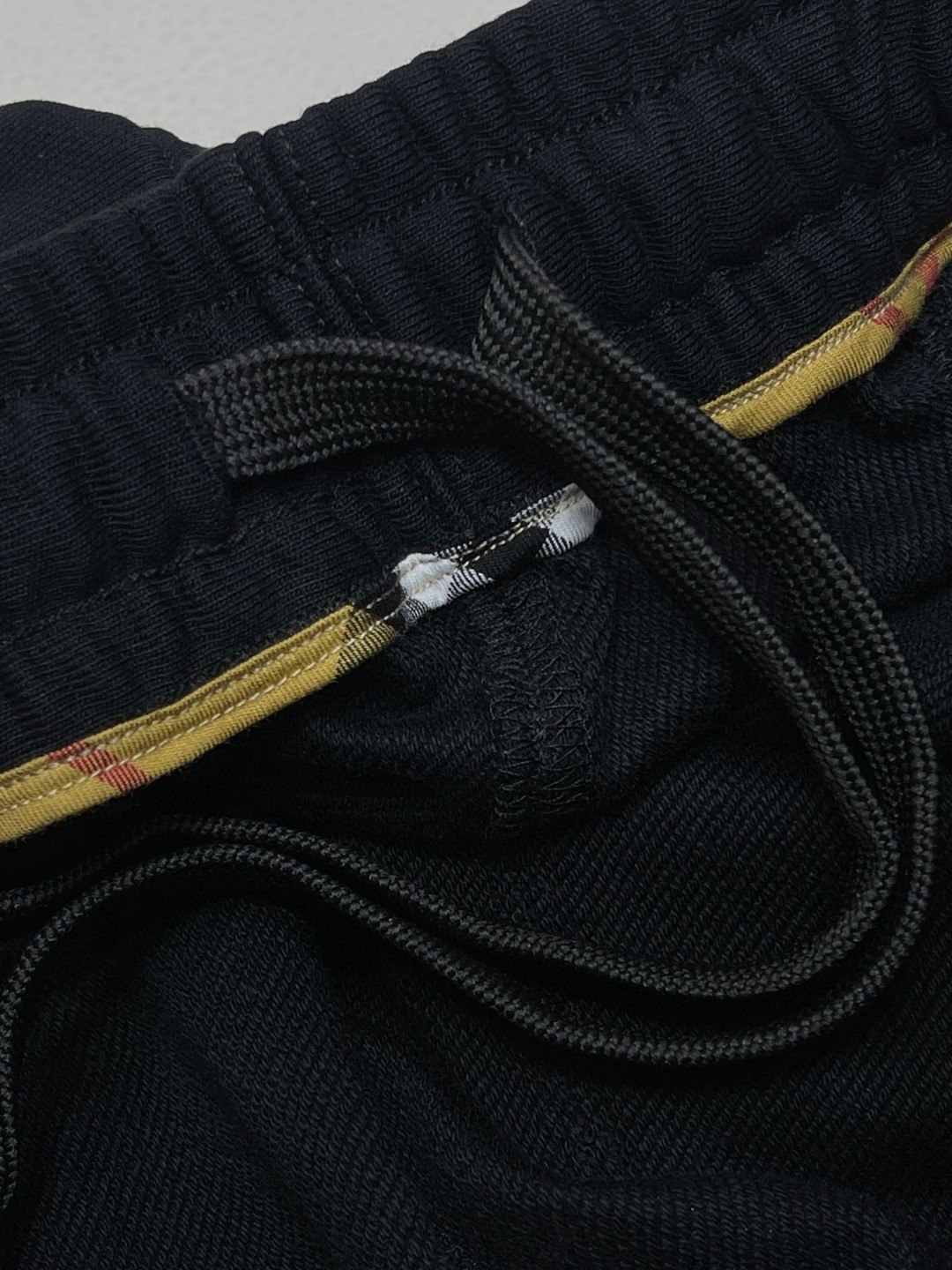 Burberry 巴宝莉 纯色口袋徽标松紧腰短裤 休闲裤 裤子 黑色 绿色 米色 80812321