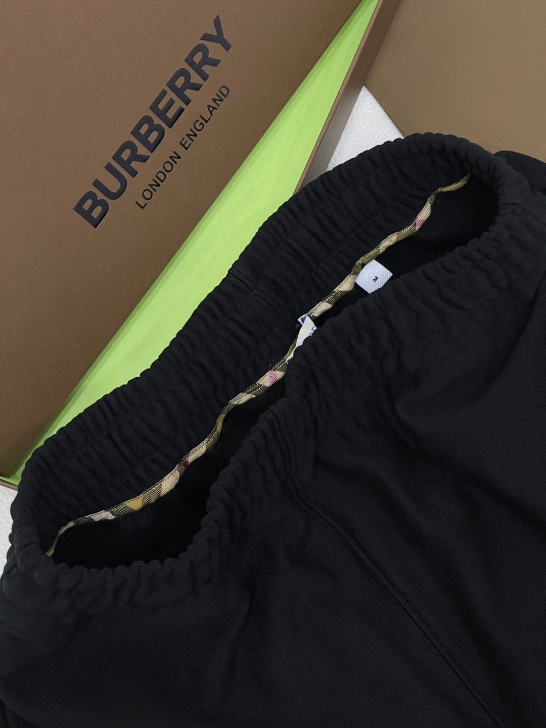 Burberry 巴宝莉 纯色口袋徽标松紧腰短裤 休闲裤 裤子 黑色 绿色 米色 80812321