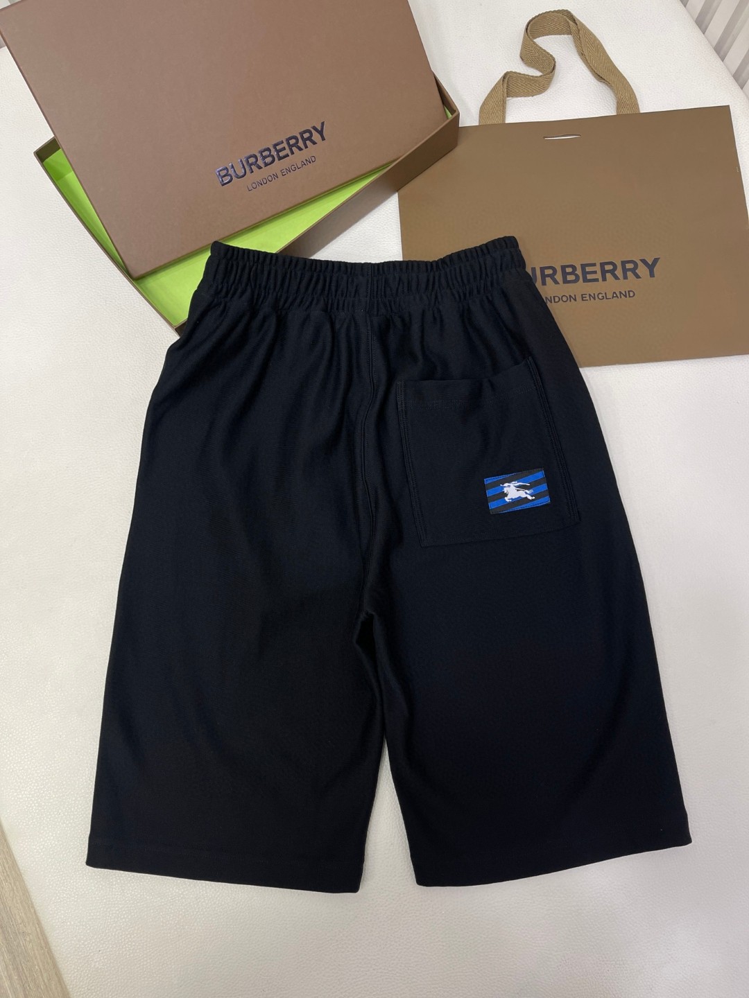 Burberry 巴宝莉 纯色口袋徽标松紧腰短裤 休闲裤 裤子 黑色 绿色 米色 80812321