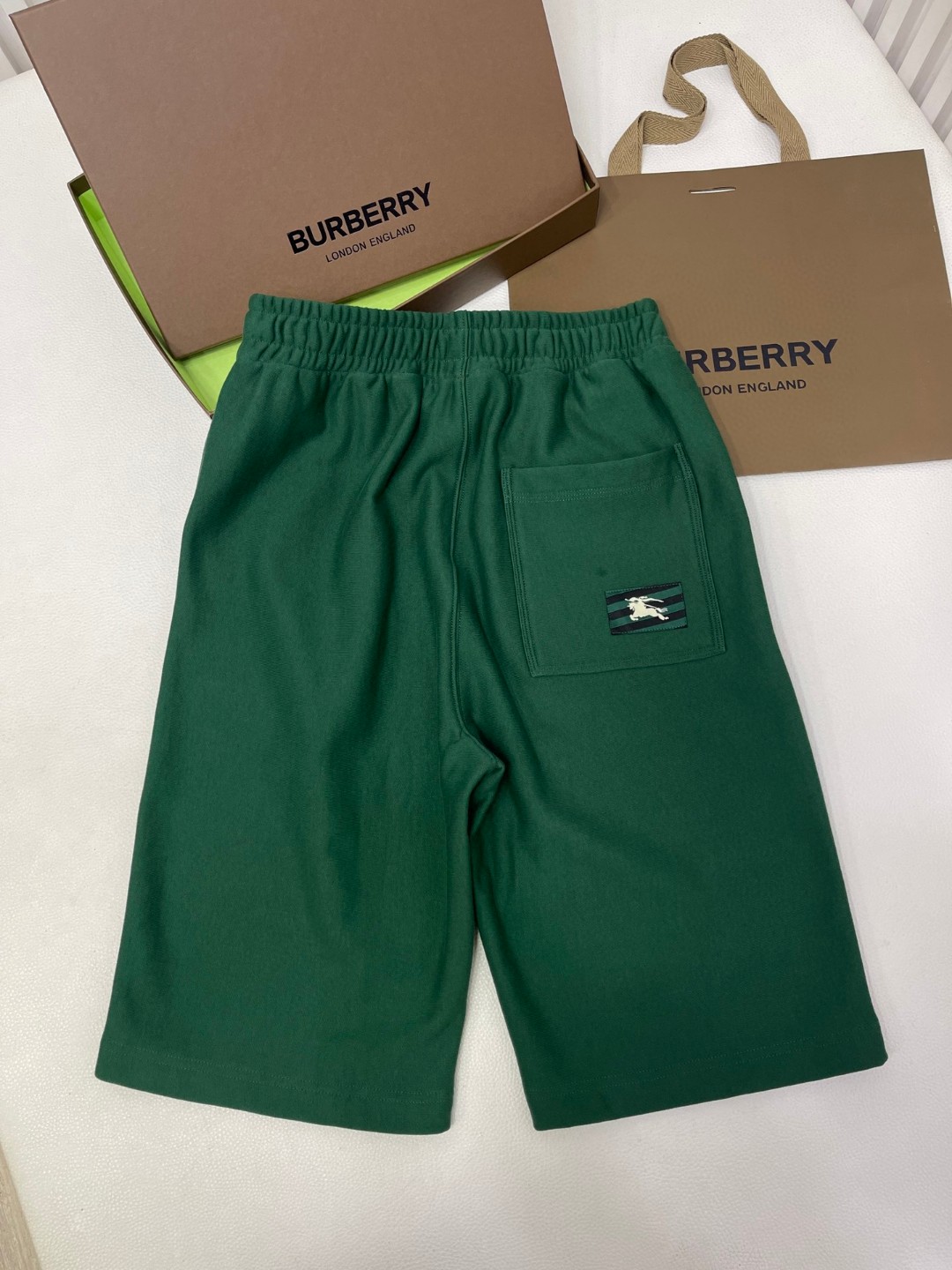 Burberry 巴宝莉 纯色口袋徽标松紧腰短裤 休闲裤 裤子 黑色 绿色 米色 80812321