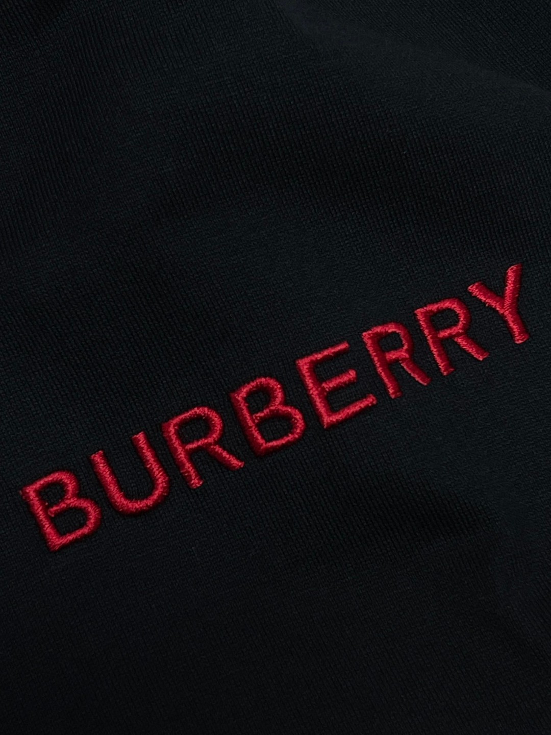 Burberry 巴宝莉 格纹领口刺绣字母logo短袖 T恤 圆领 短款 夏季 黑色 白色 8007695-A1189