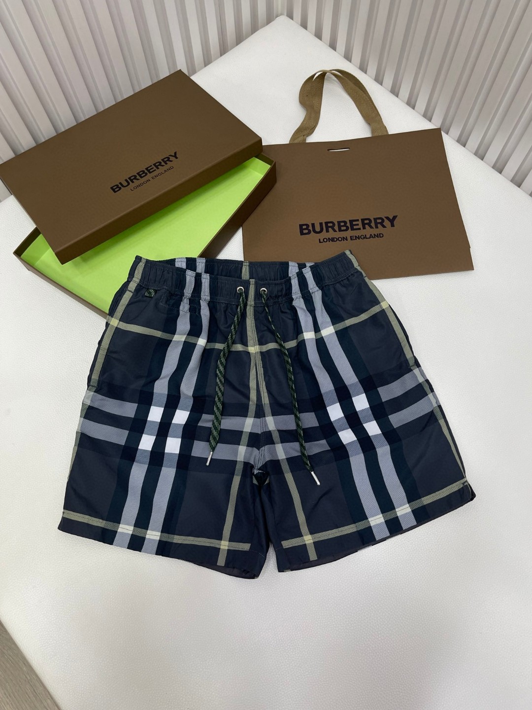 Burberry 巴宝莉 格纹抽绳游泳裤 短裤 裤子 灰色 80991651