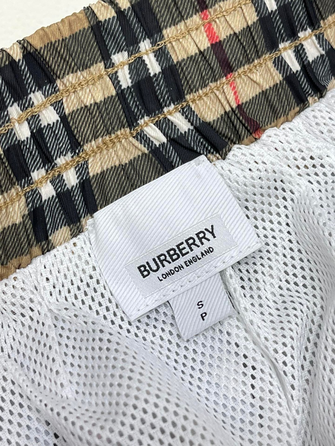 Burberry 巴宝莉 格纹速干松紧腰短裤 休闲裤 裤子 米色