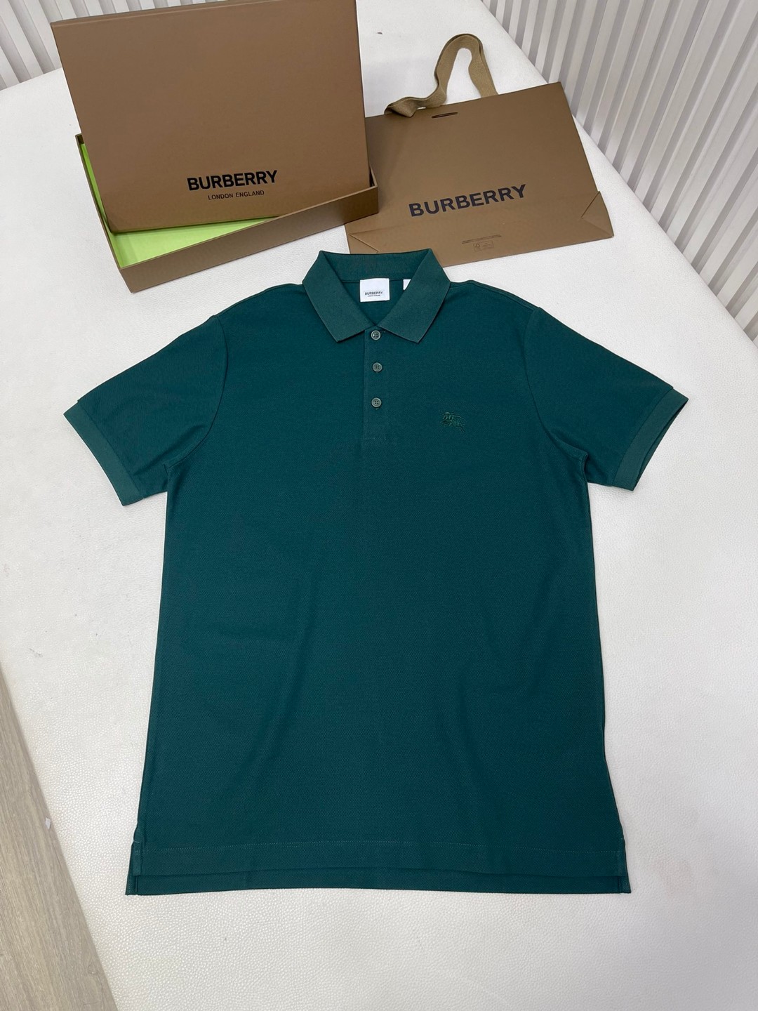 Burberry 巴宝莉 纯色刺绣战马图案Polo衫 短袖 T恤 圆领 短款 夏季 黑色 白色 酒红色 80991651