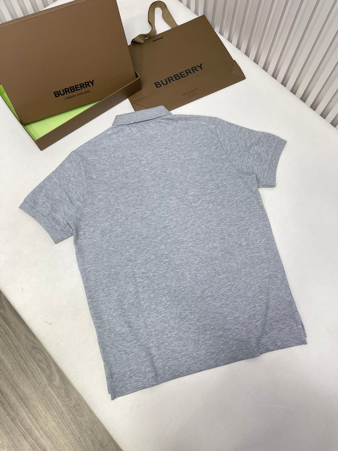 Burberry 巴宝莉 纯色刺绣战马图案Polo衫 短袖 T恤 圆领 短款 夏季 黑色 白色 酒红色 80991651