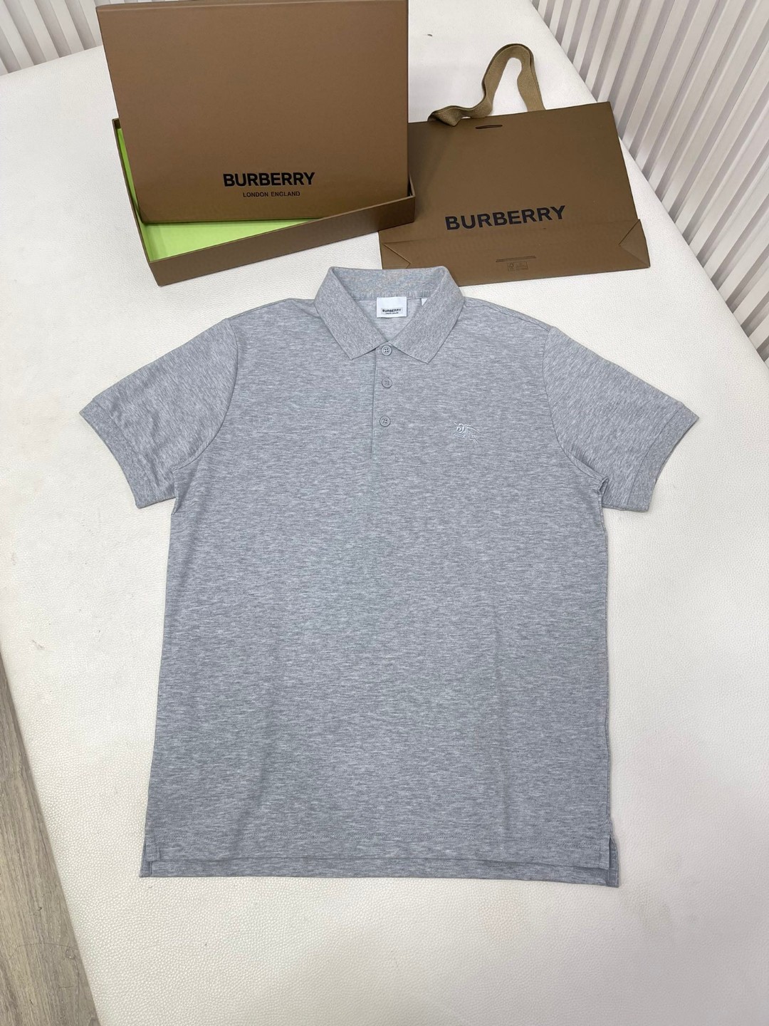 Burberry 巴宝莉 纯色刺绣战马图案Polo衫 短袖 T恤 圆领 短款 夏季 黑色 白色 酒红色 80991651