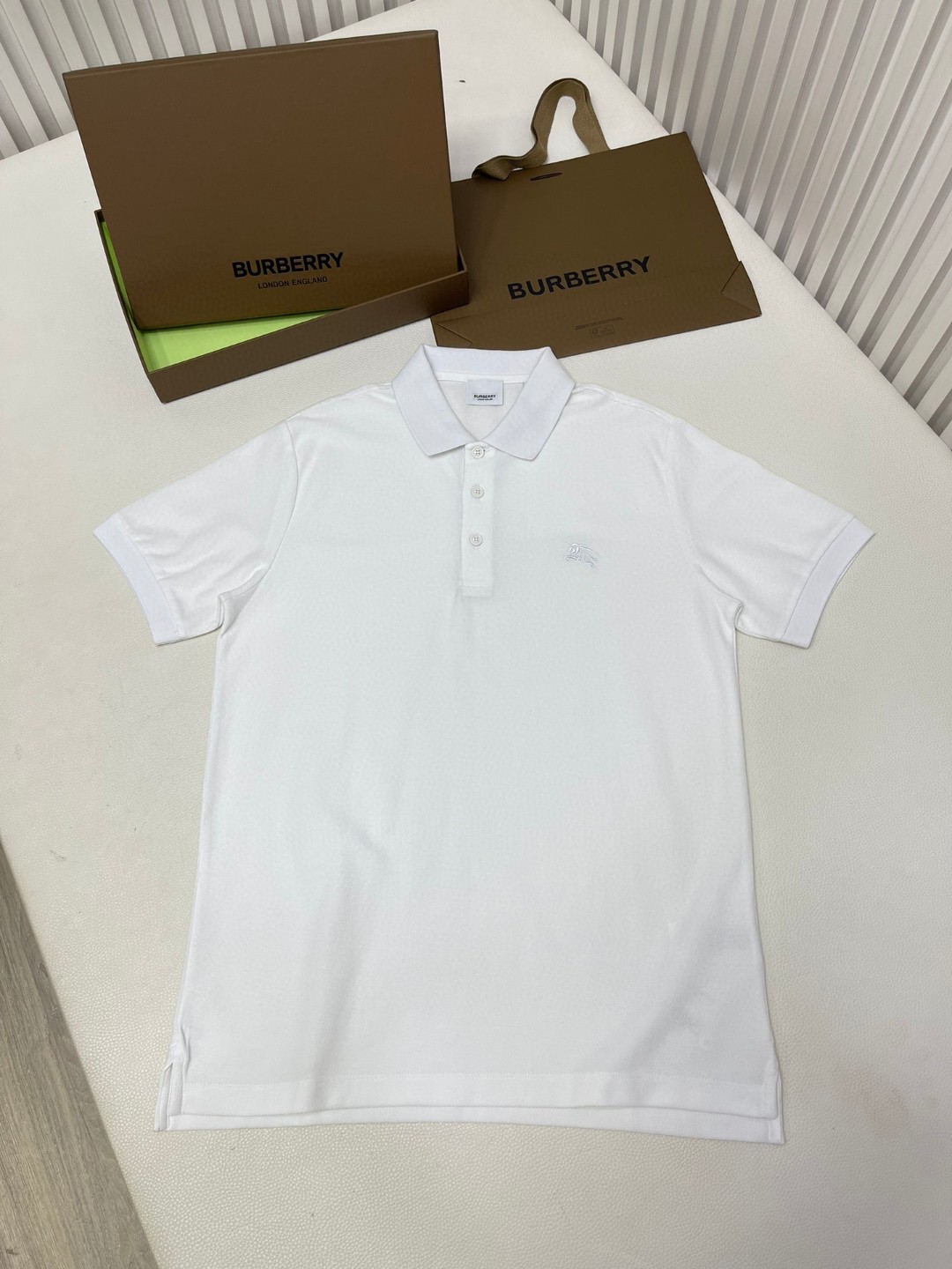 Burberry 巴宝莉 纯色刺绣战马图案Polo衫 短袖 T恤 圆领 短款 夏季 黑色 白色 酒红色 80991651